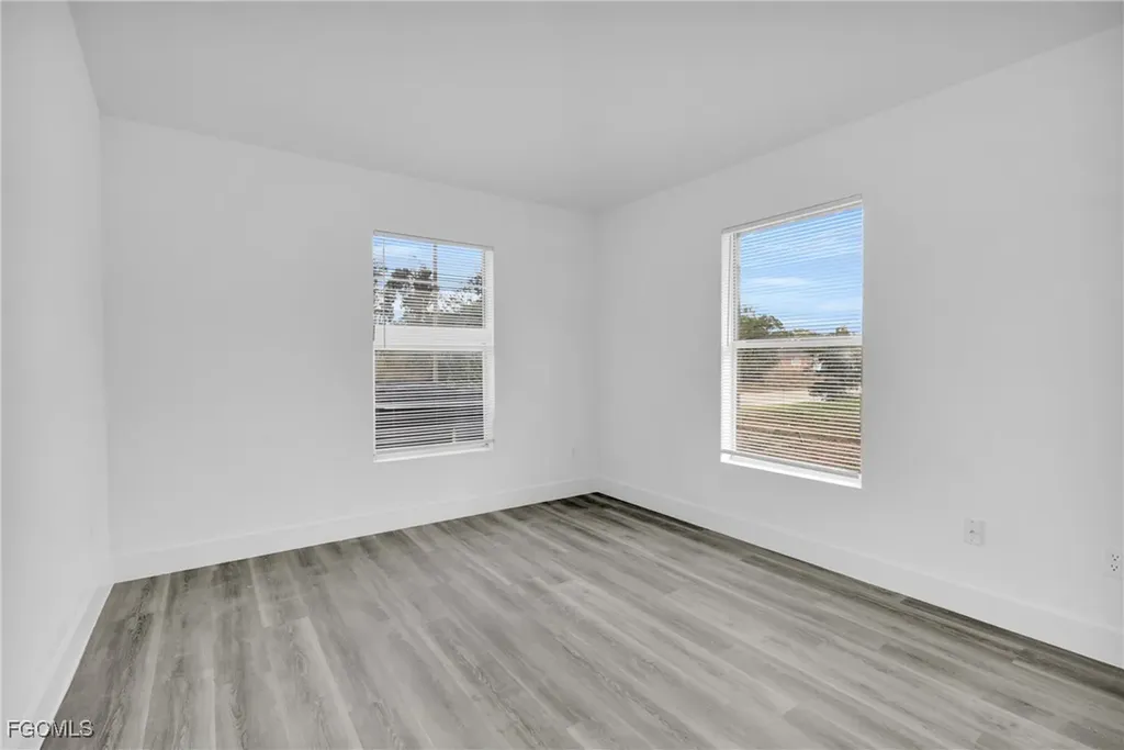 4713/4715 28th Street SW Lehigh Acres FL 33973