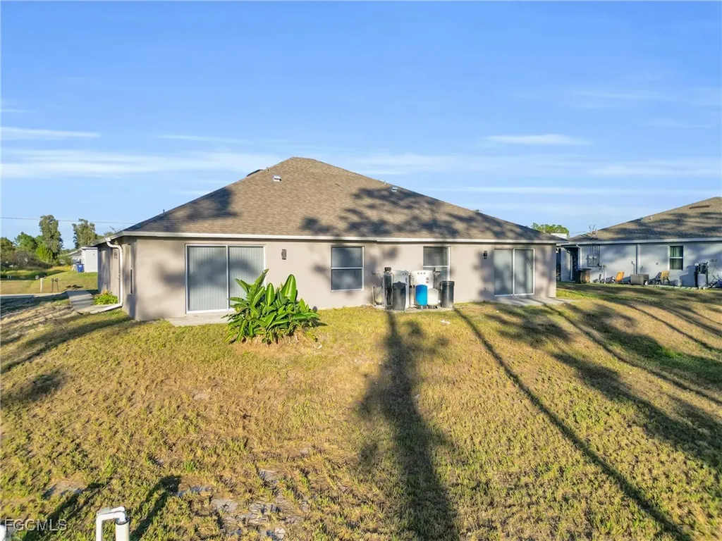 4713/4715 28th Street SW Lehigh Acres FL 33973