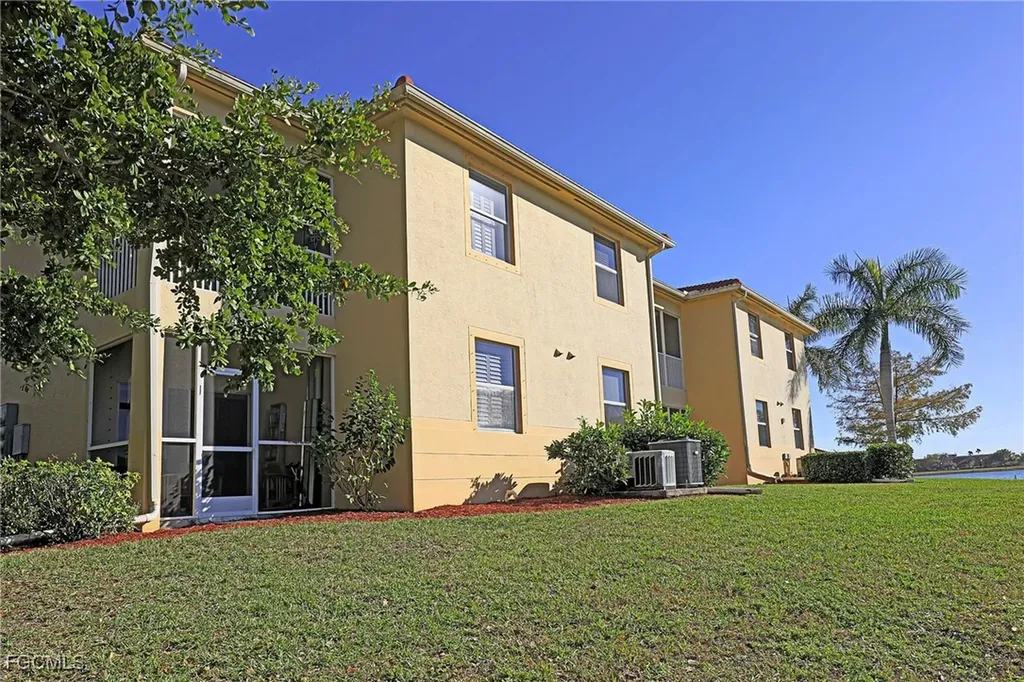 4199 Bellasol Circle Fort Myers FL 33916