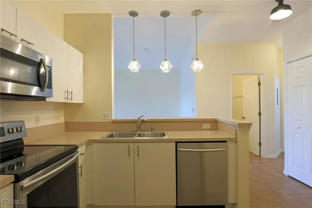 4199 Bellasol Circle Fort Myers FL 33916