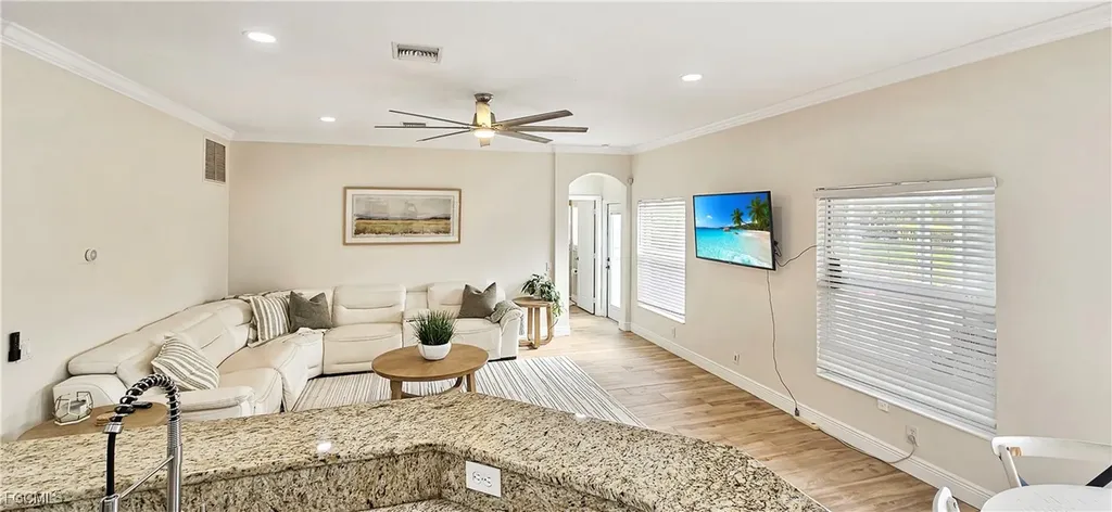 2538 Blackburn Circle Cape Coral FL 33991
