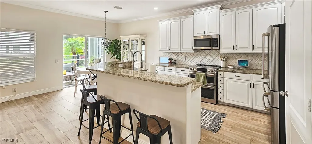 2538 Blackburn Circle Cape Coral FL 33991