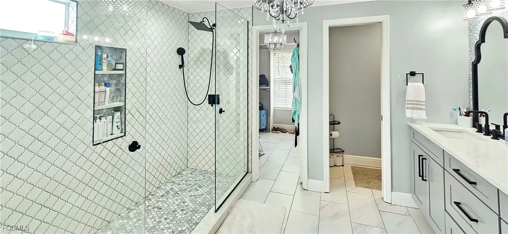 2538 Blackburn Circle Cape Coral FL 33991