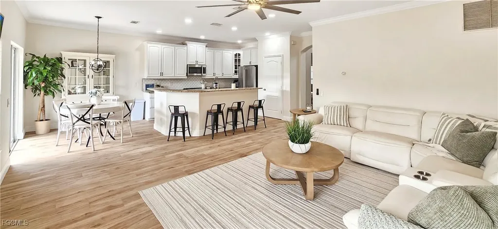 2538 Blackburn Circle Cape Coral FL 33991