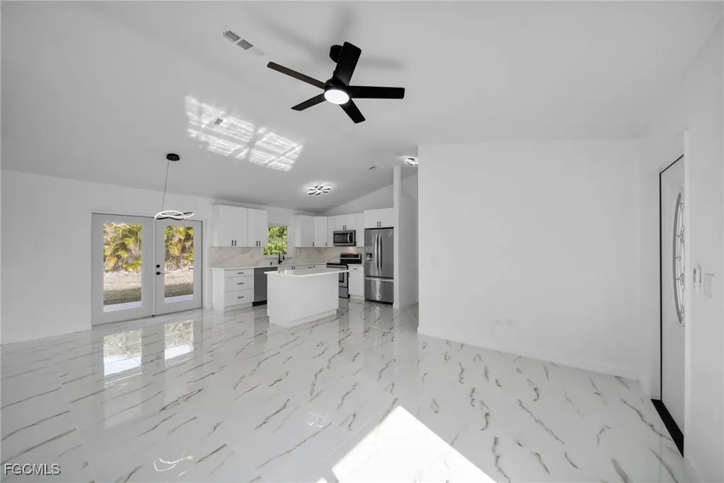 309 SE 8th Street Cape Coral FL 33990