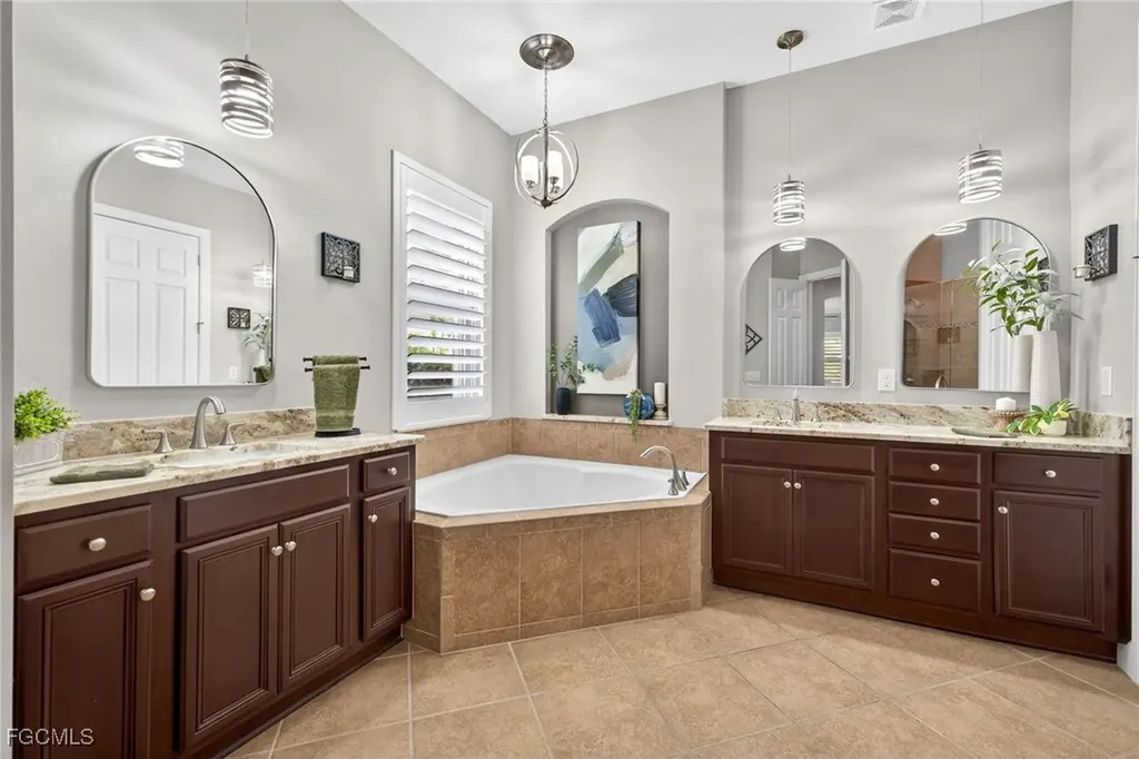 10890 Stonington Avenue Fort Myers FL 33913
