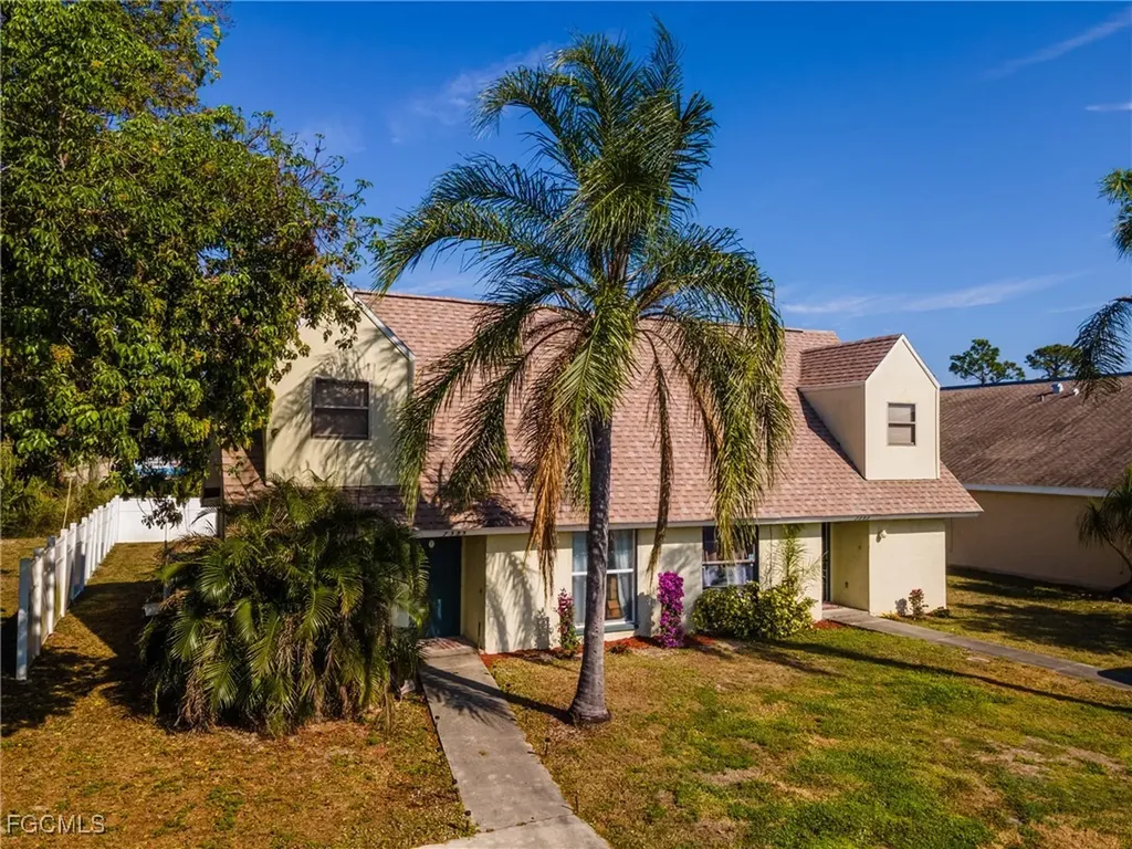 7393-7385 Albany Road Fort Myers FL 33967
