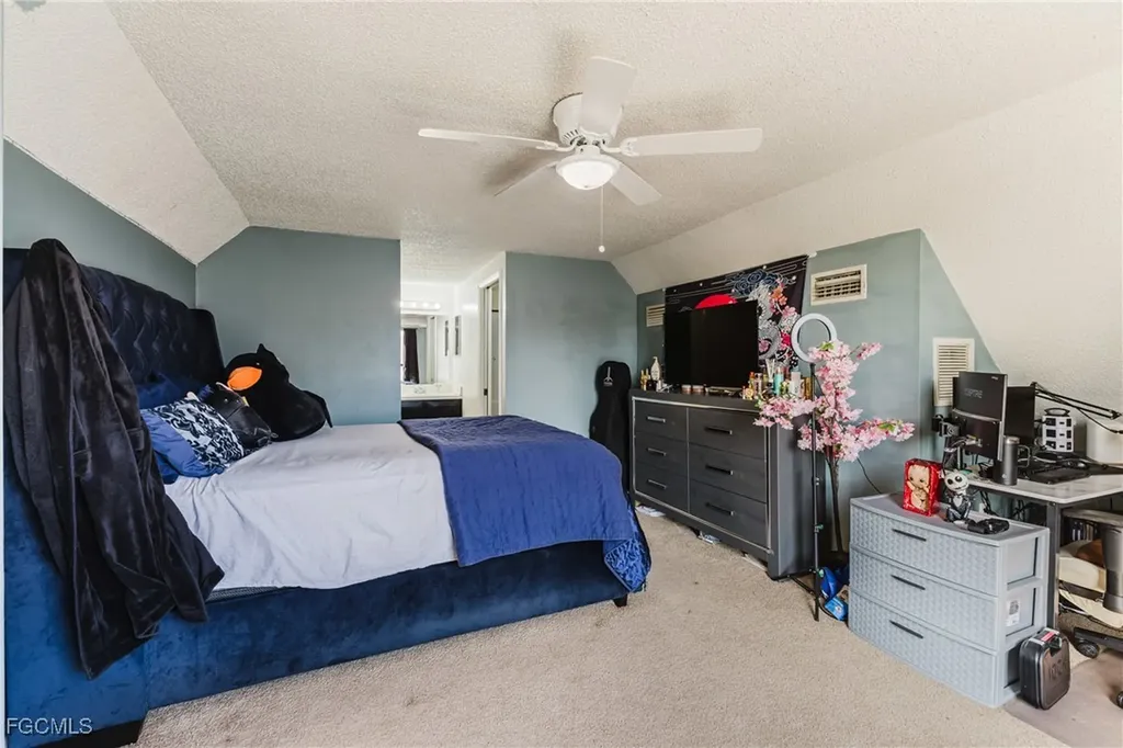 7393-7385 Albany Road Fort Myers FL 33967