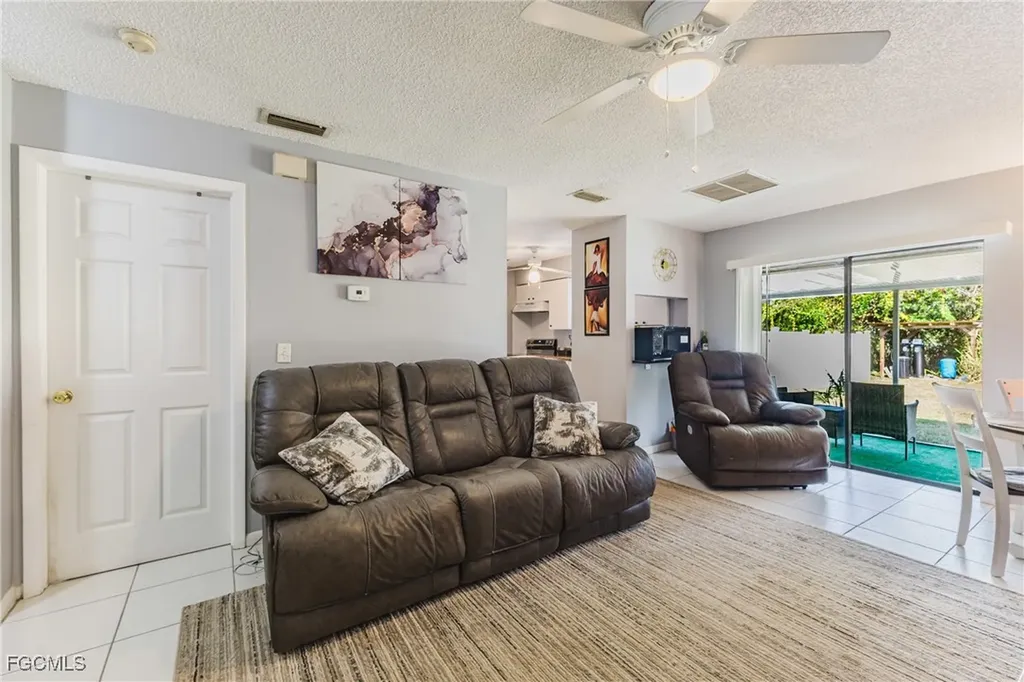7393-7385 Albany Road Fort Myers FL 33967