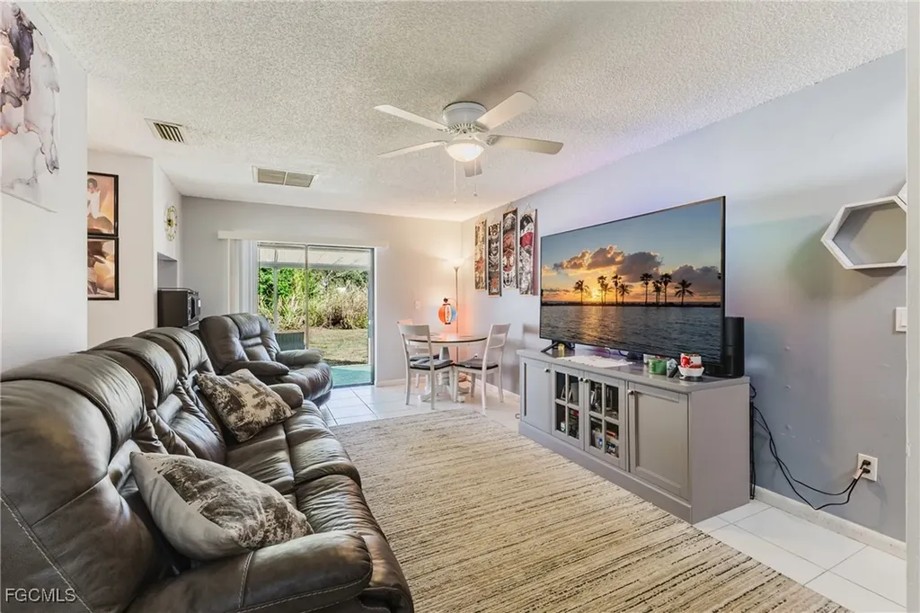 7393-7385 Albany Road Fort Myers FL 33967