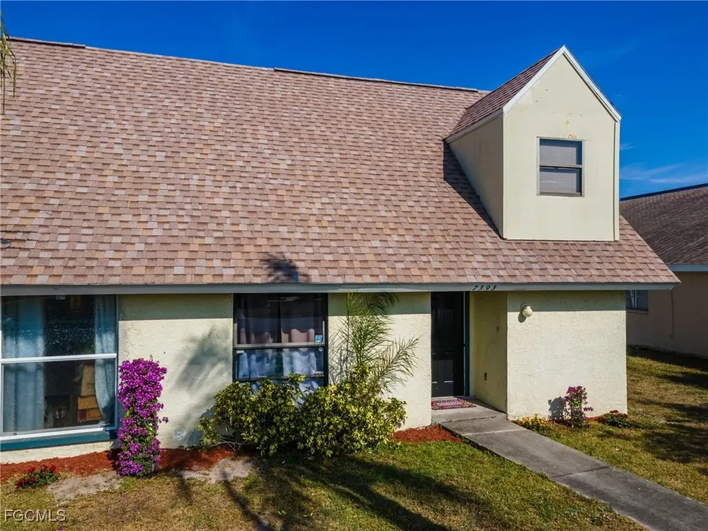 7393-7385 Albany Road Fort Myers FL 33967