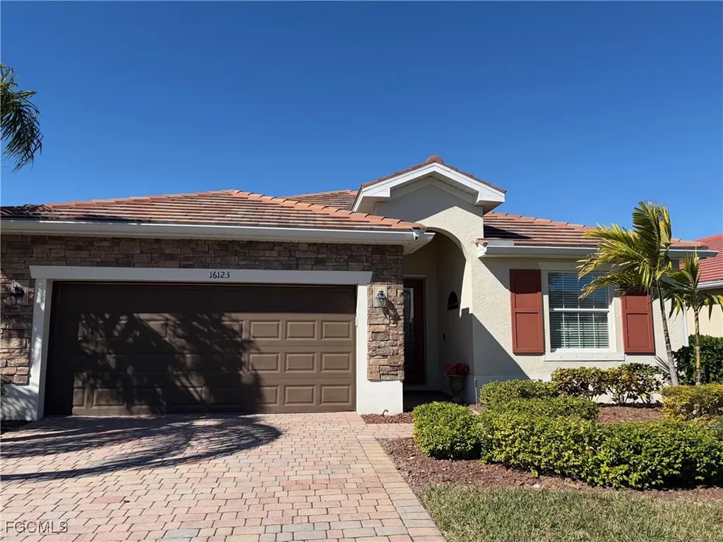 16123 Palmetto Prairie Drive Alva FL 33920