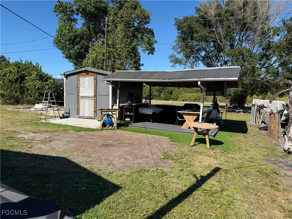 1011 Della Tobias Avenue Clewiston FL 33440