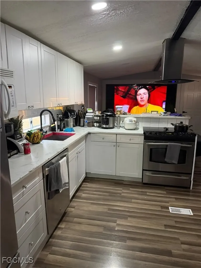 1011 Della Tobias Avenue Clewiston FL 33440