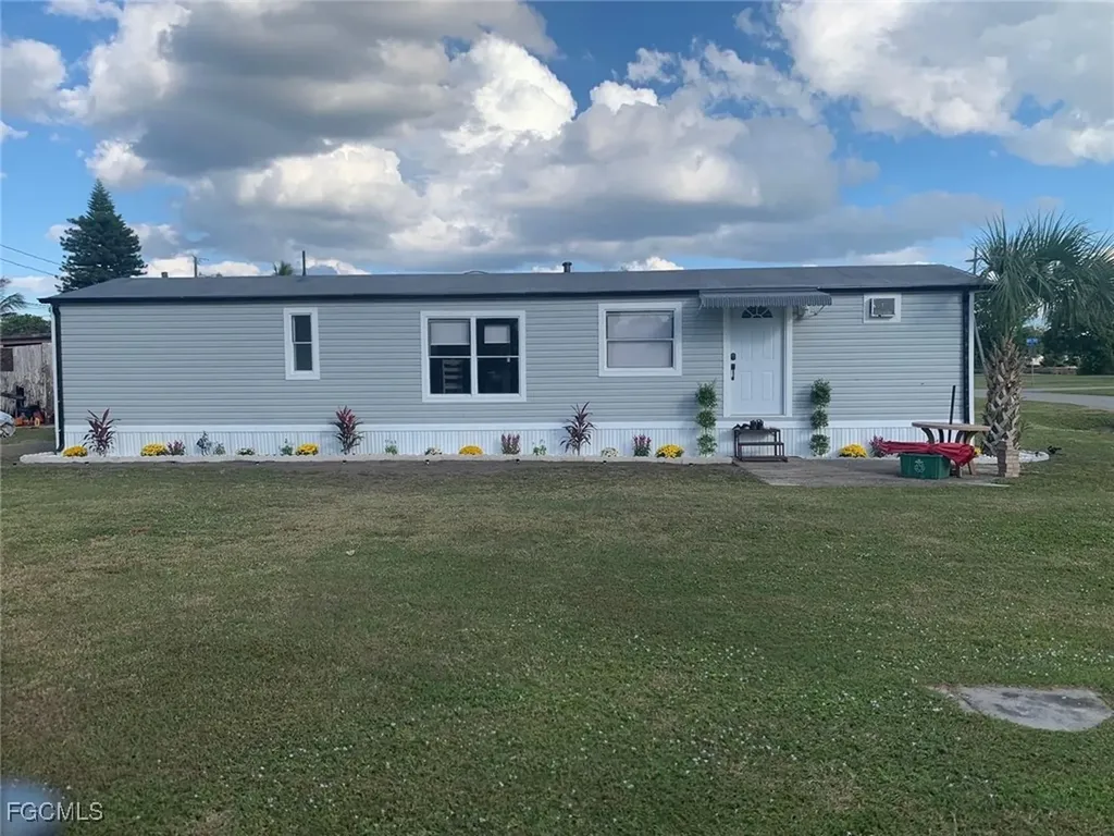 1011 Della Tobias Avenue Clewiston FL 33440