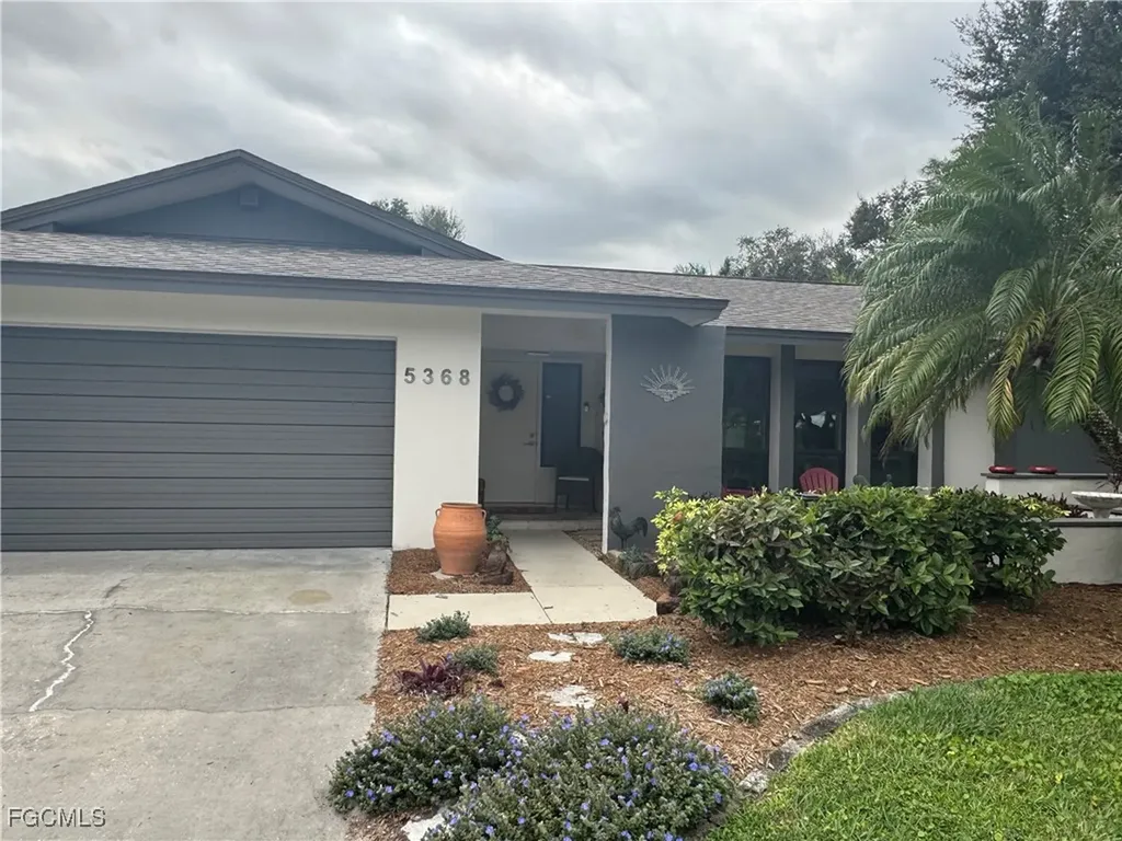 5368 Chippendale Circle W Fort Myers FL 33919