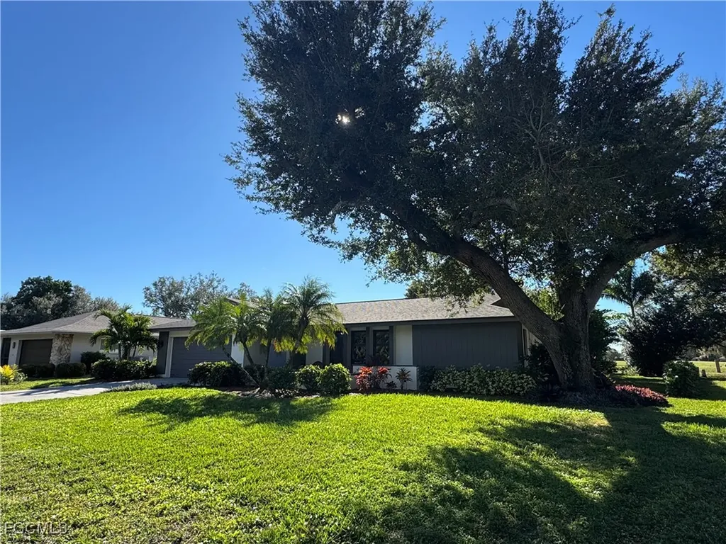 5368 Chippendale Circle W Fort Myers FL 33919