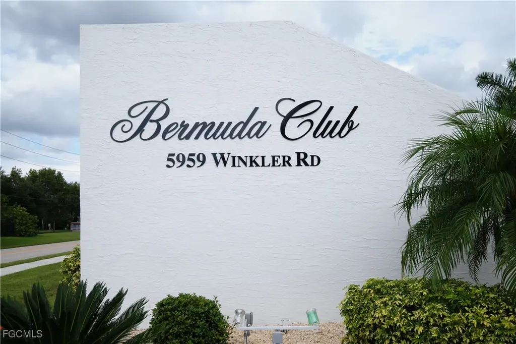 5959 Winkler Road Fort Myers FL 33919