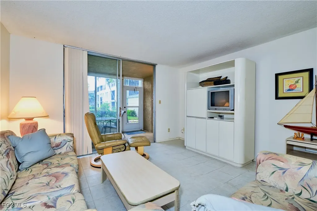 5959 Winkler Road Fort Myers FL 33919