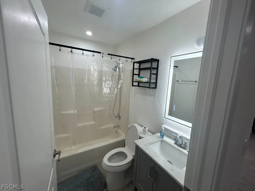 18464 Iris Road Fort Myers FL 33967