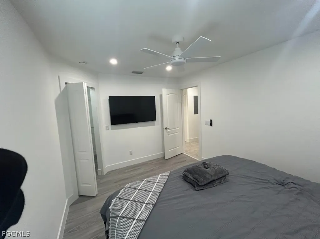 18464 Iris Road Fort Myers FL 33967