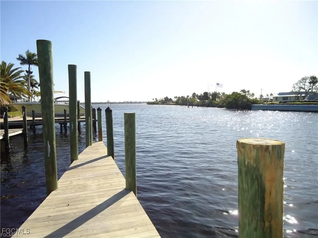 2012 SE 47th Street Cape Coral FL 33904