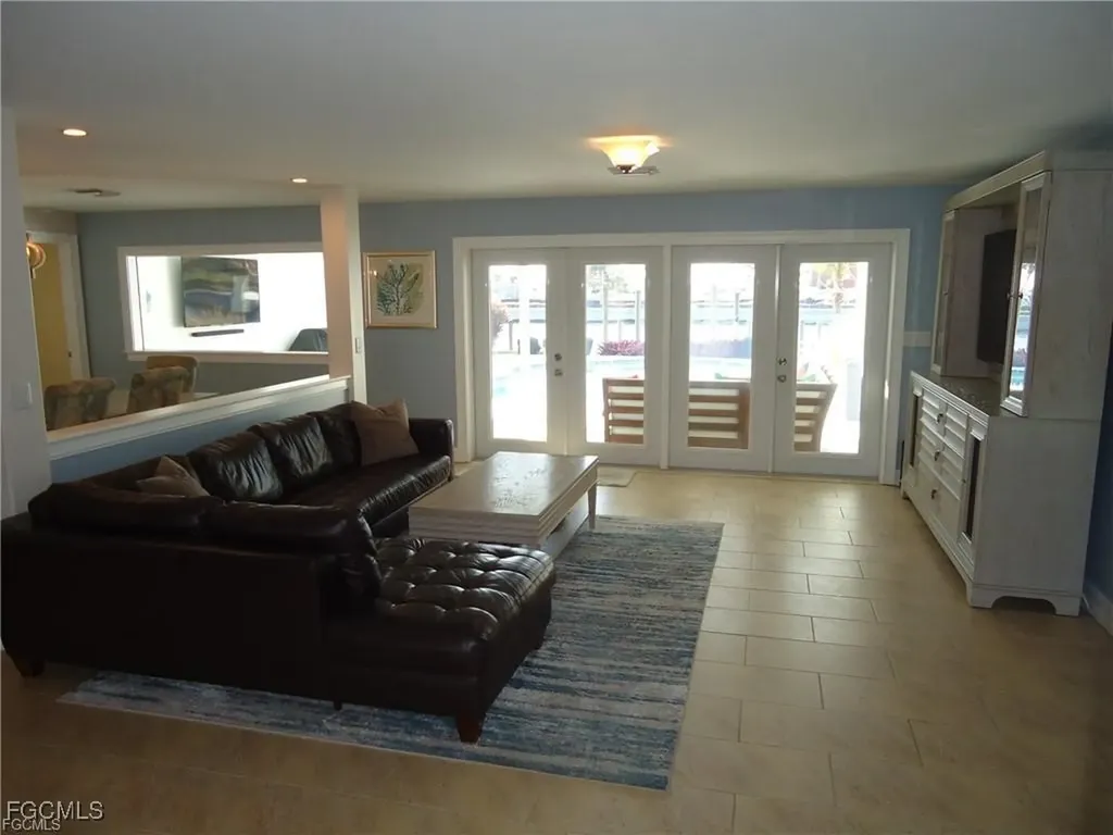 2012 SE 47th Street Cape Coral FL 33904