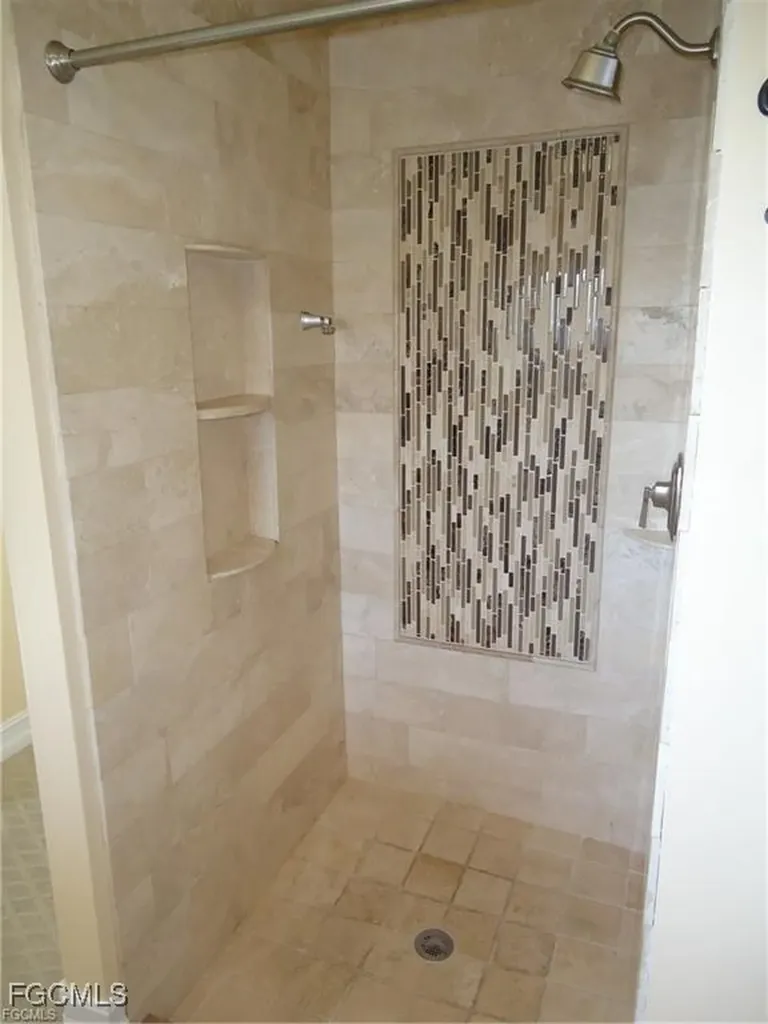 2012 SE 47th Street Cape Coral FL 33904
