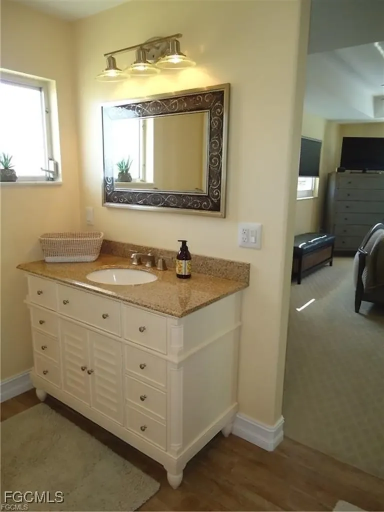 2012 SE 47th Street Cape Coral FL 33904