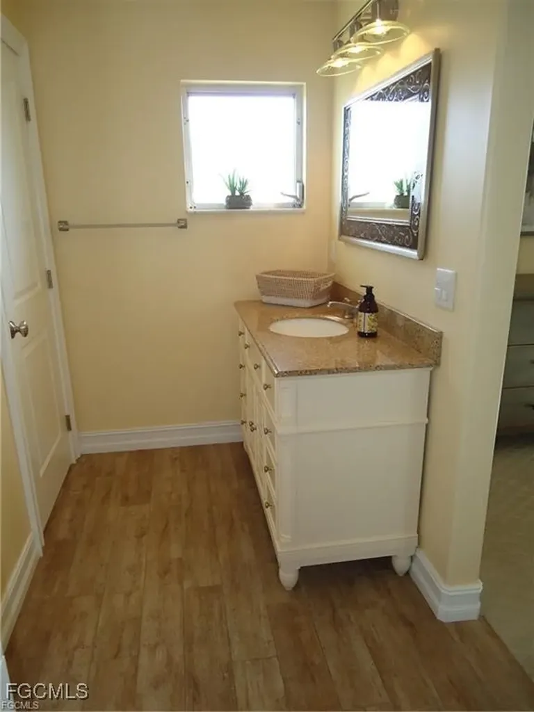 2012 SE 47th Street Cape Coral FL 33904