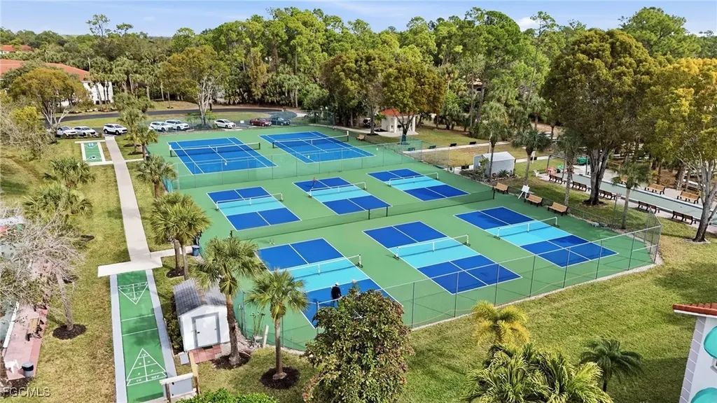 770 Luisa Lane Naples FL 34104