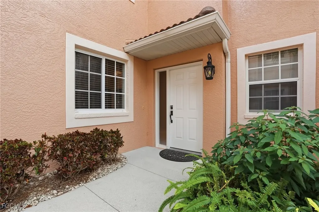 770 Luisa Lane Naples FL 34104