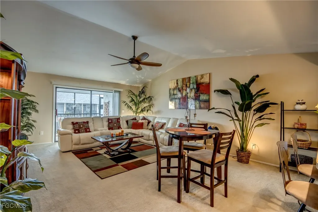 1202 Cape Coral Parkway W Cape Coral FL 33914