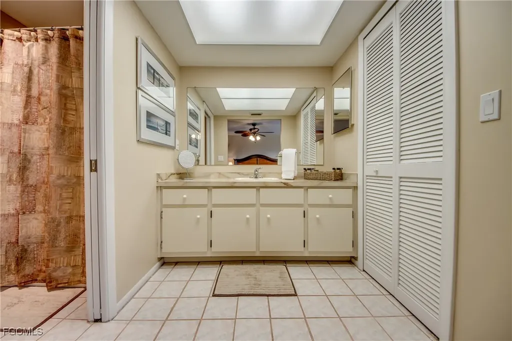 1202 Cape Coral Parkway W Cape Coral FL 33914