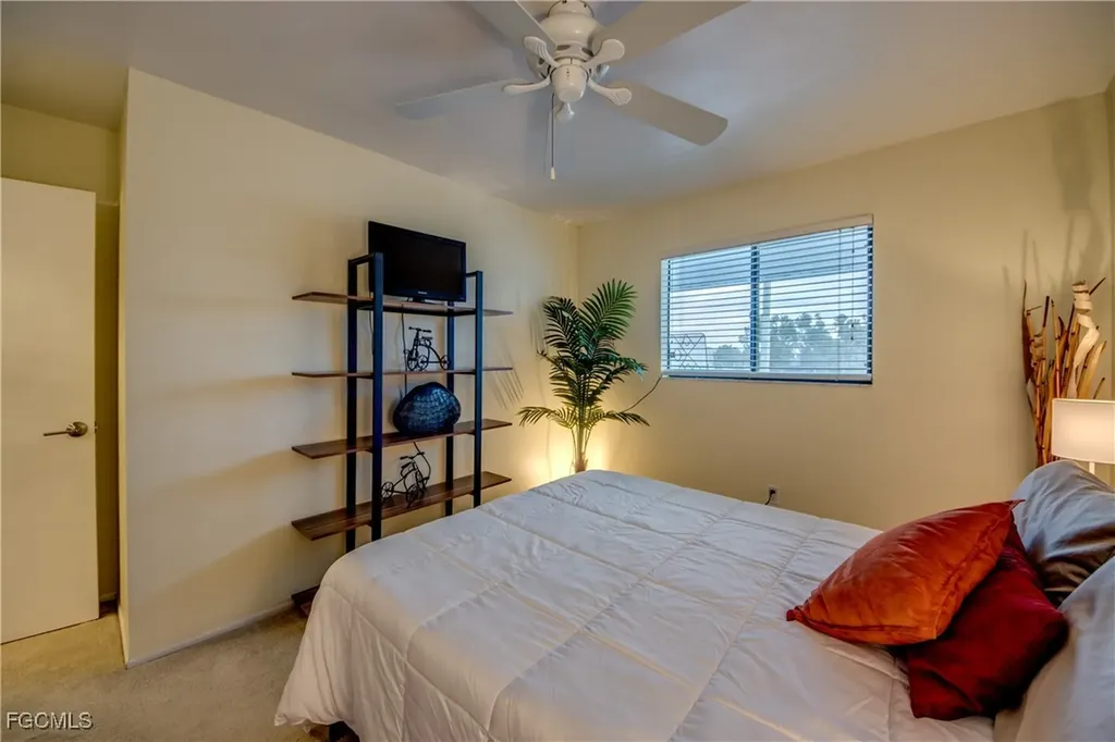 1202 Cape Coral Parkway W Cape Coral FL 33914
