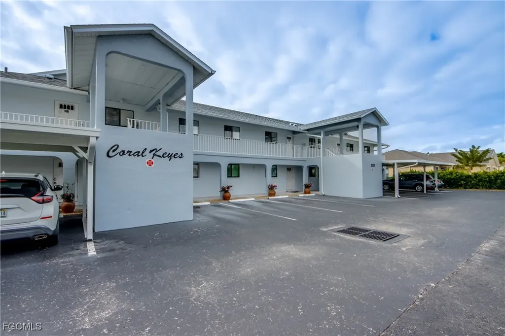 1202 Cape Coral Parkway W Cape Coral FL 33914