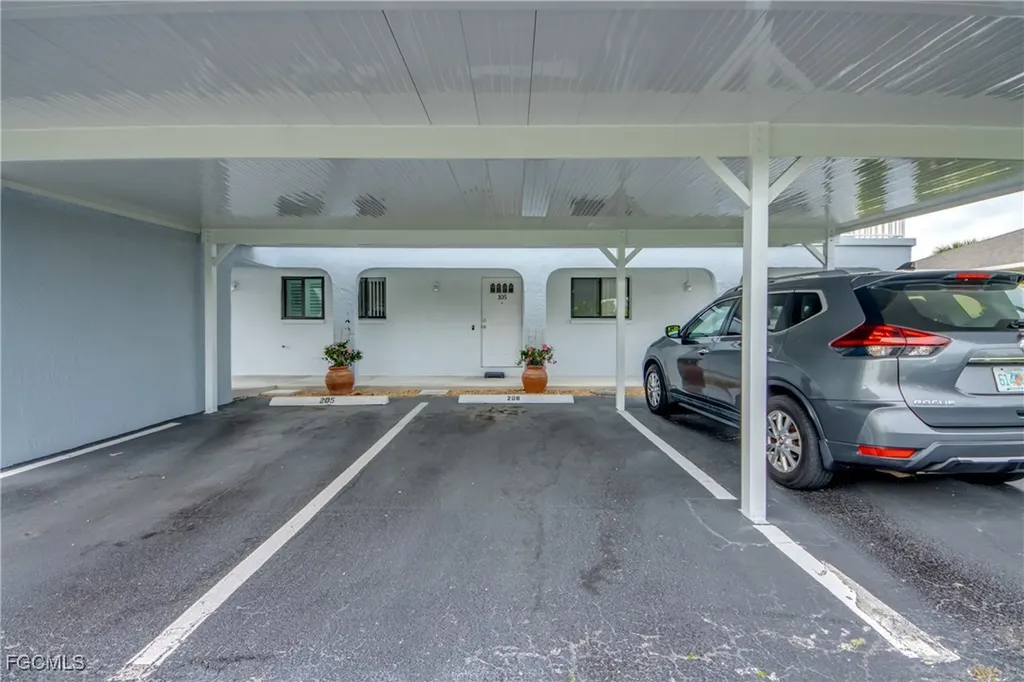 1202 Cape Coral Parkway W Cape Coral FL 33914