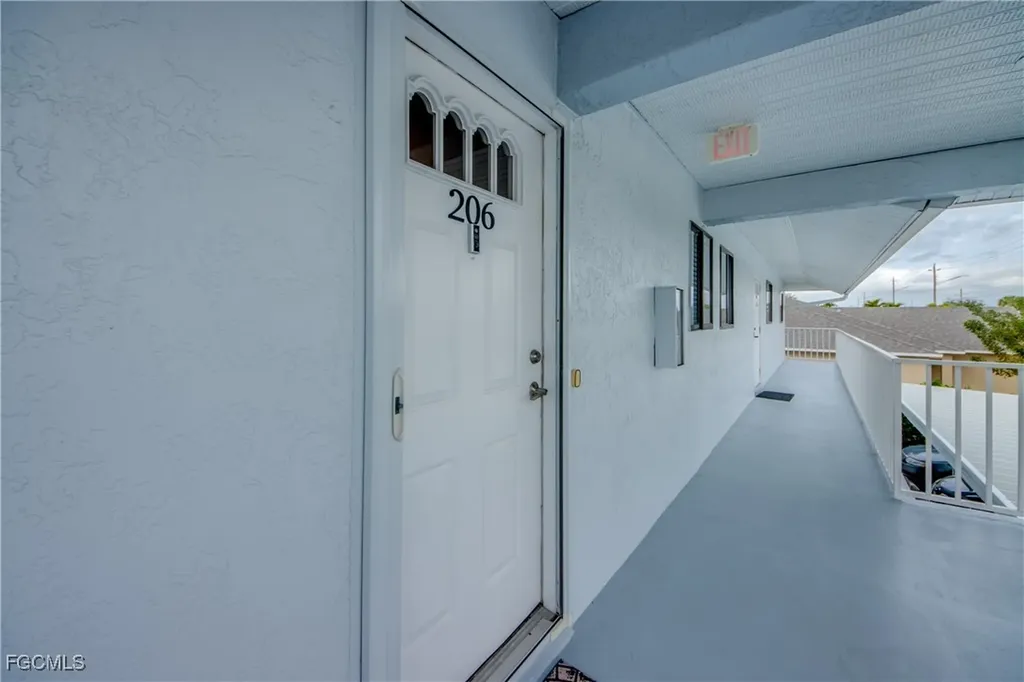 1202 Cape Coral Parkway W Cape Coral FL 33914