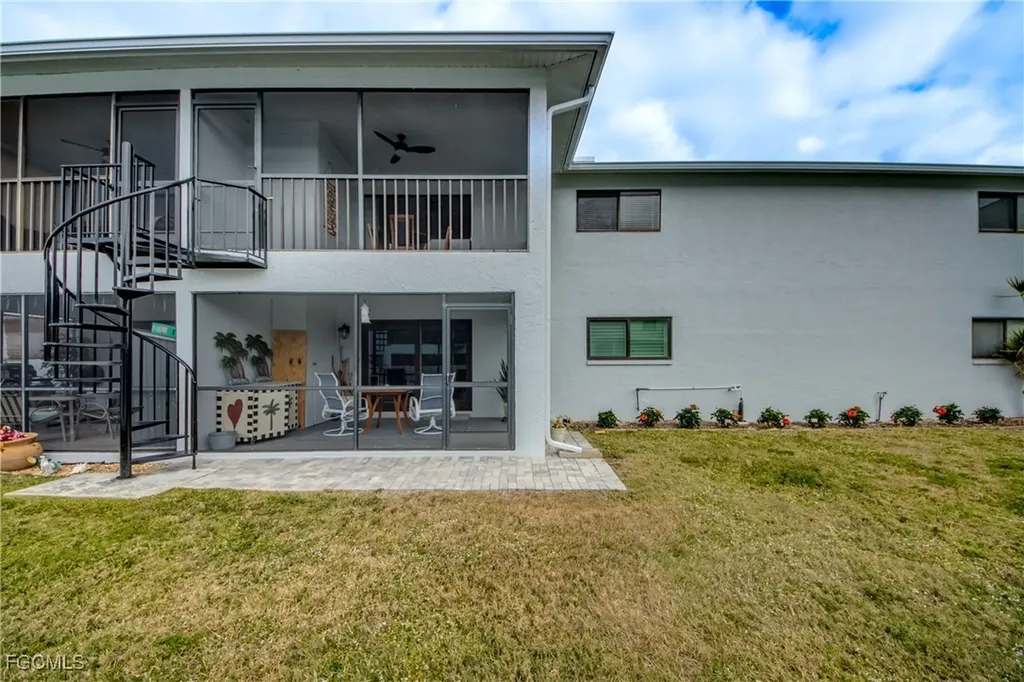 1202 Cape Coral Parkway W Cape Coral FL 33914