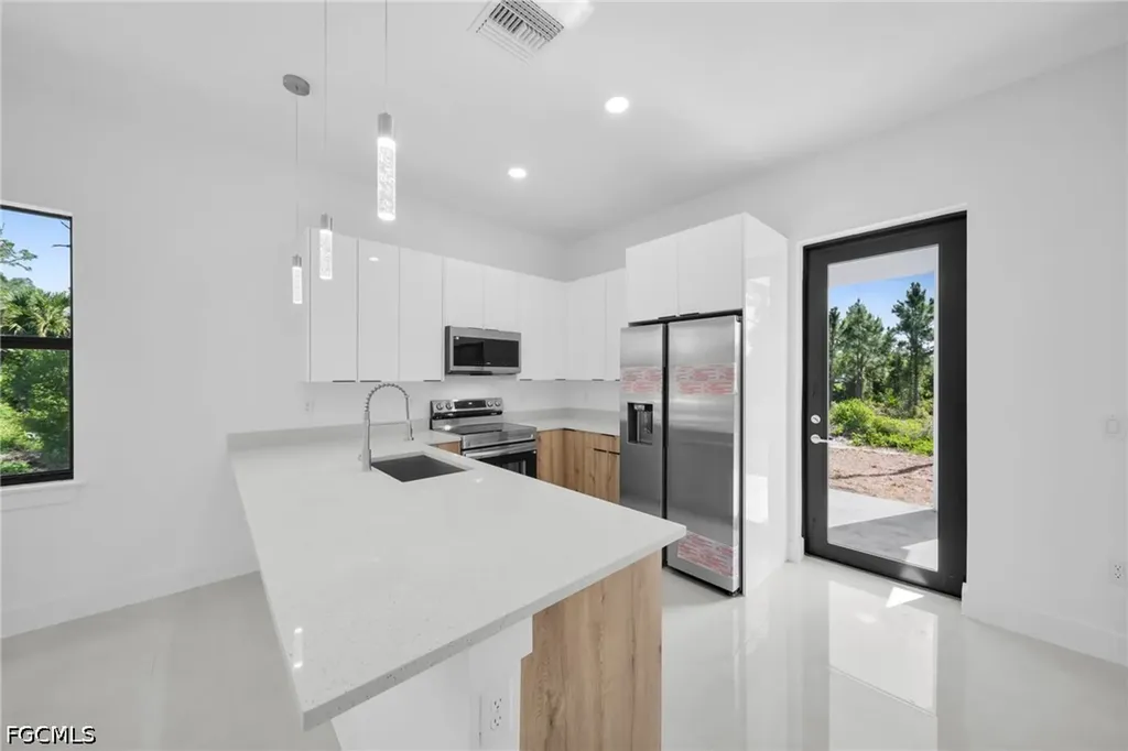 347 Columbus Boulevard S Lehigh Acres FL 33974