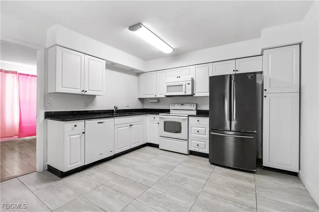 1100 Pondella Road Cape Coral FL 33909