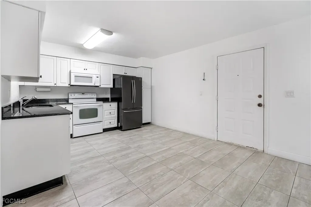 1100 Pondella Road Cape Coral FL 33909