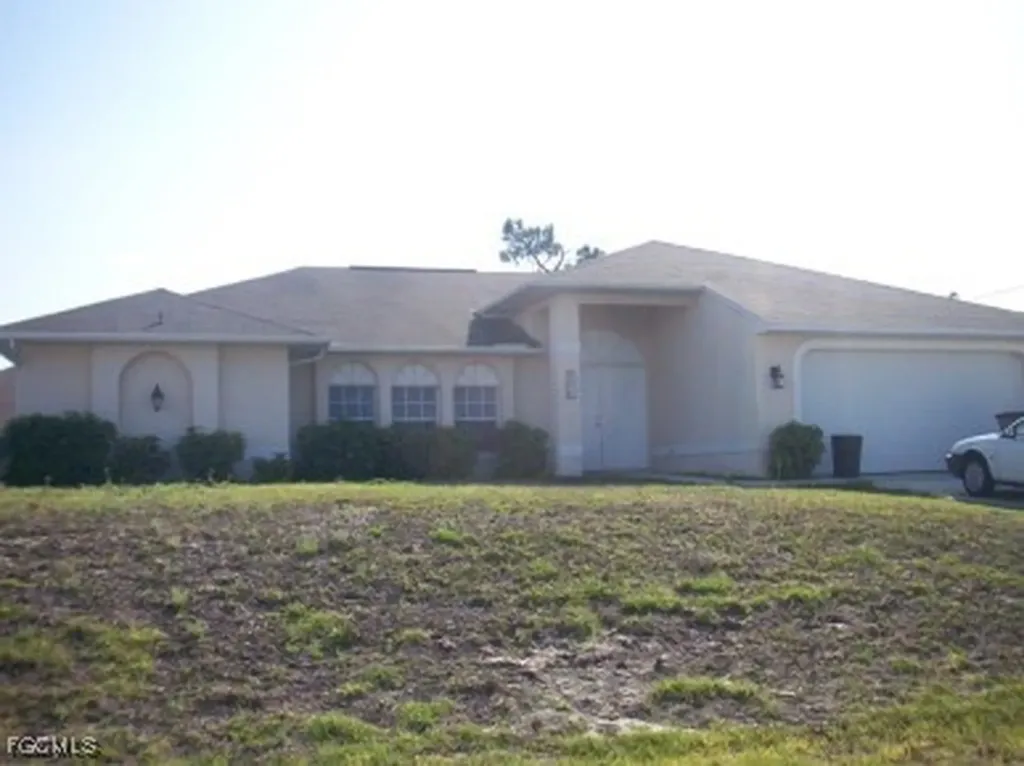 1404 NW 10th Terrace Cape Coral FL 33993