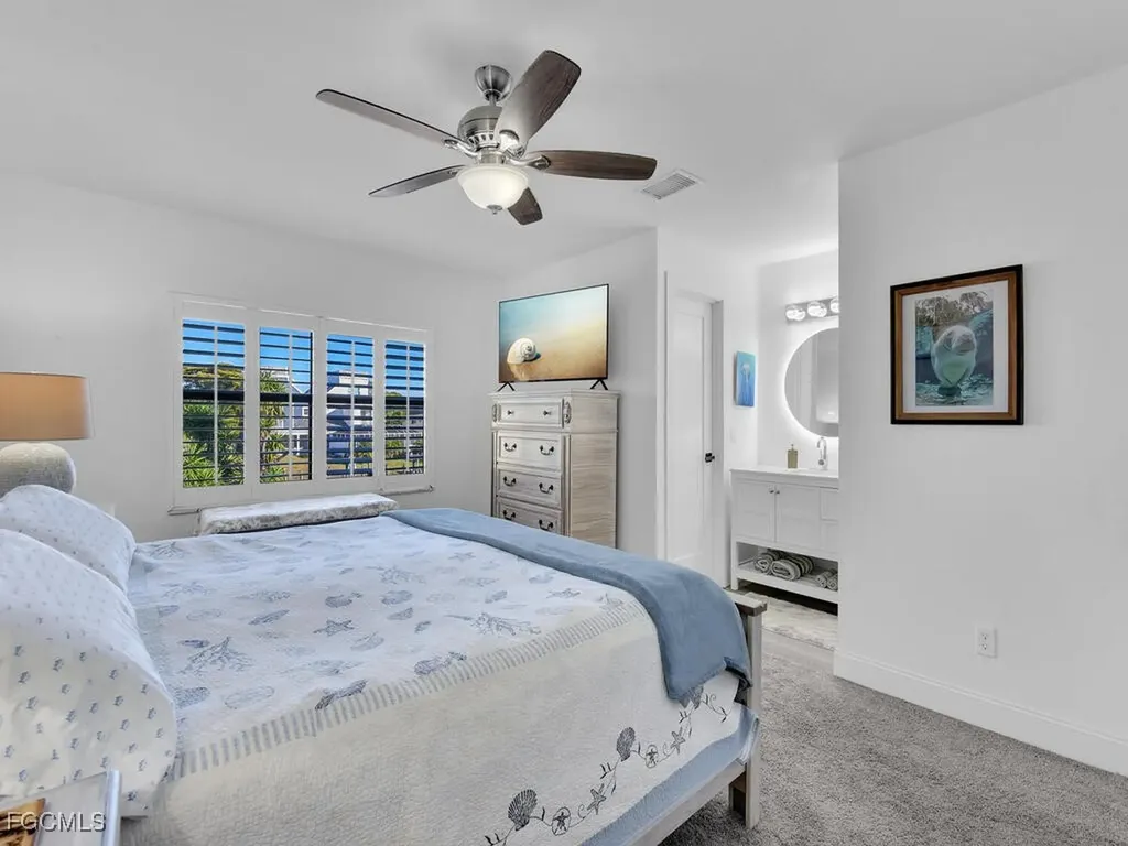 1027 SE 46th Lane Cape Coral FL 33904