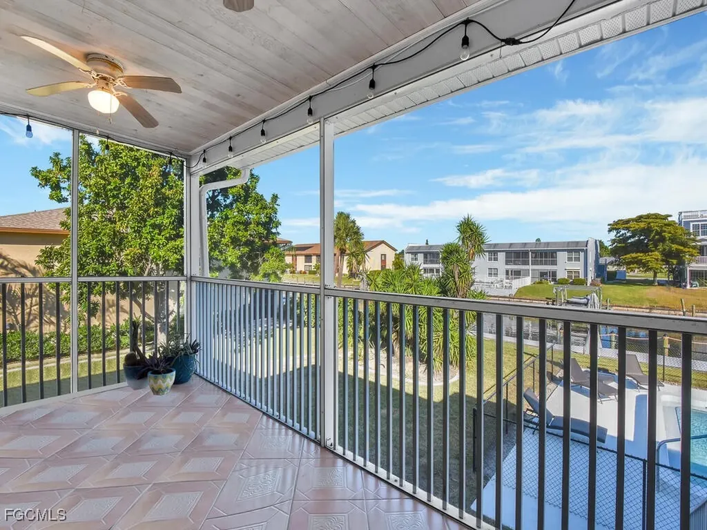 1027 SE 46th Lane Cape Coral FL 33904