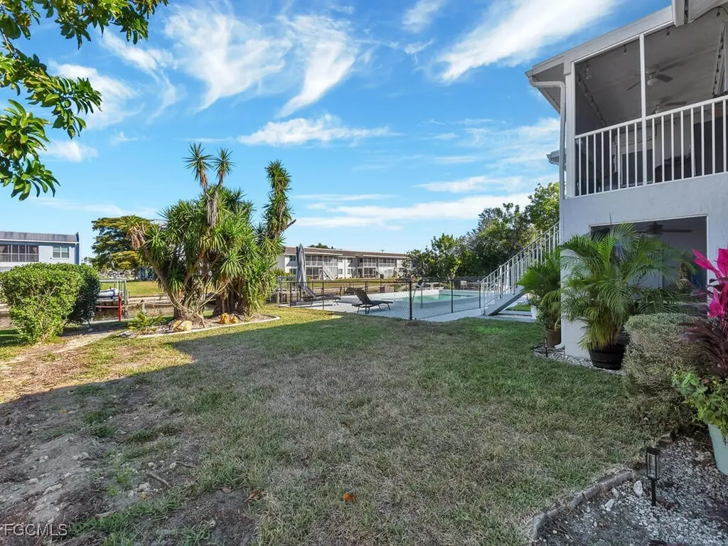 1027 SE 46th Lane Cape Coral FL 33904