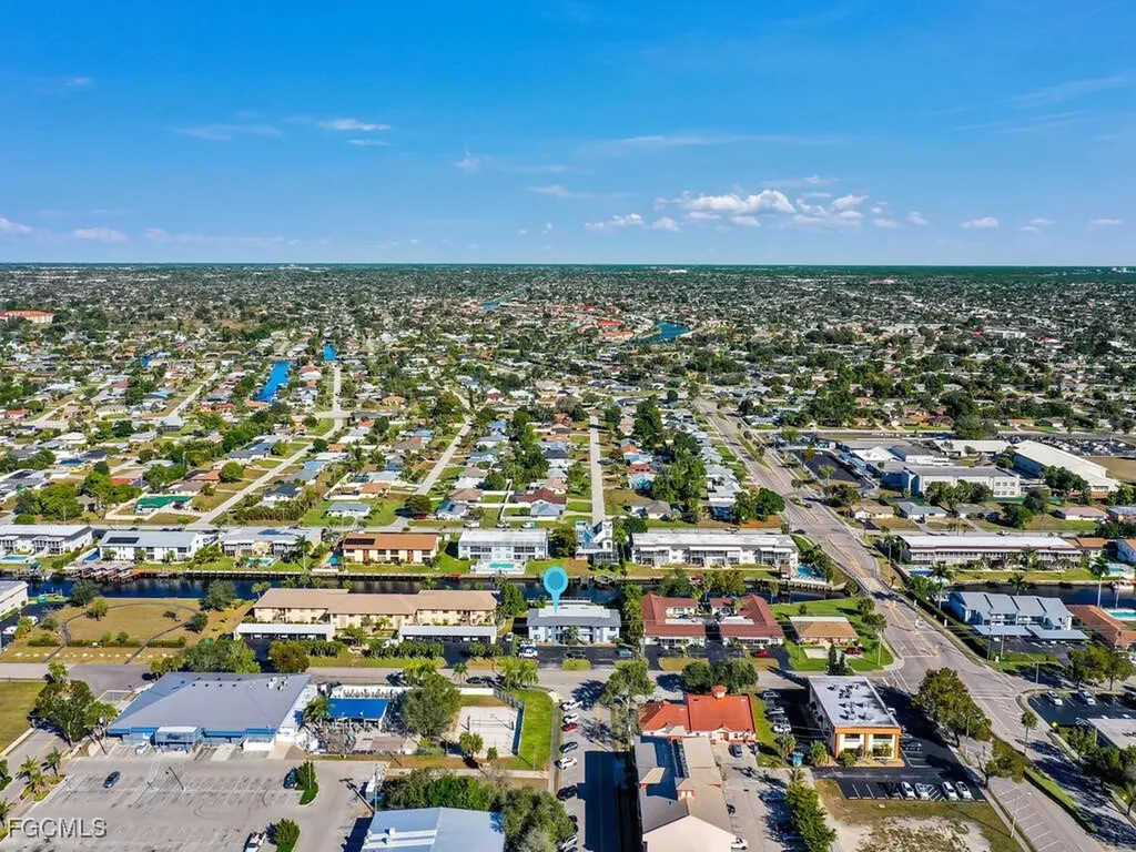1027 SE 46th Lane Cape Coral FL 33904