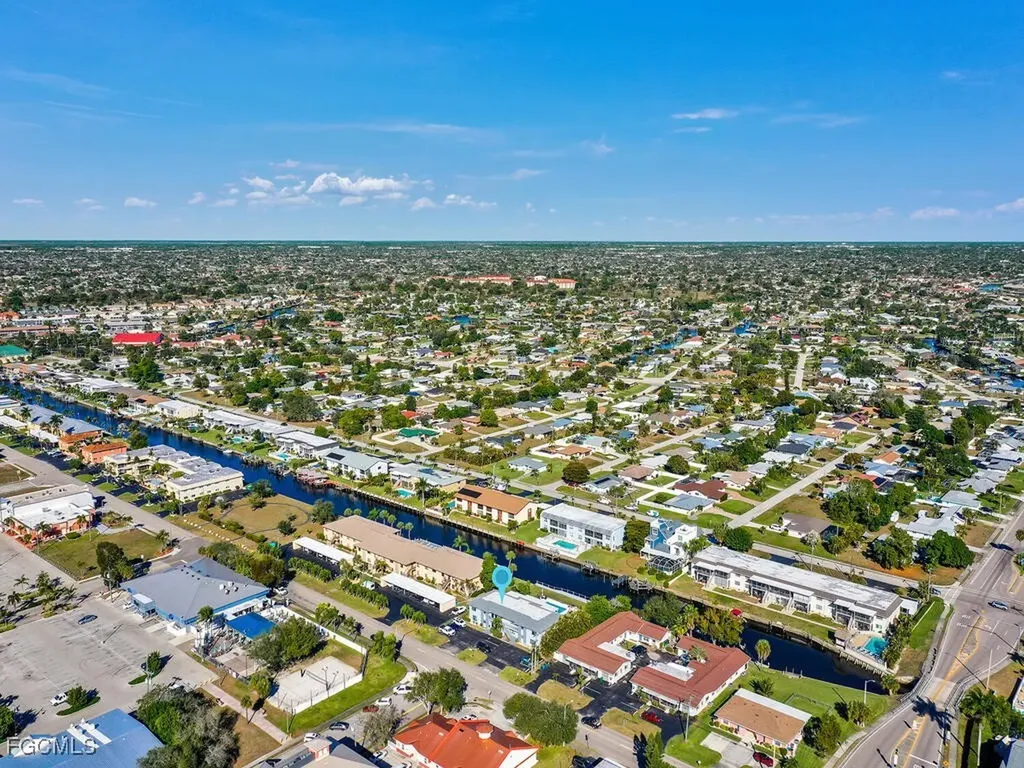 1027 SE 46th Lane Cape Coral FL 33904