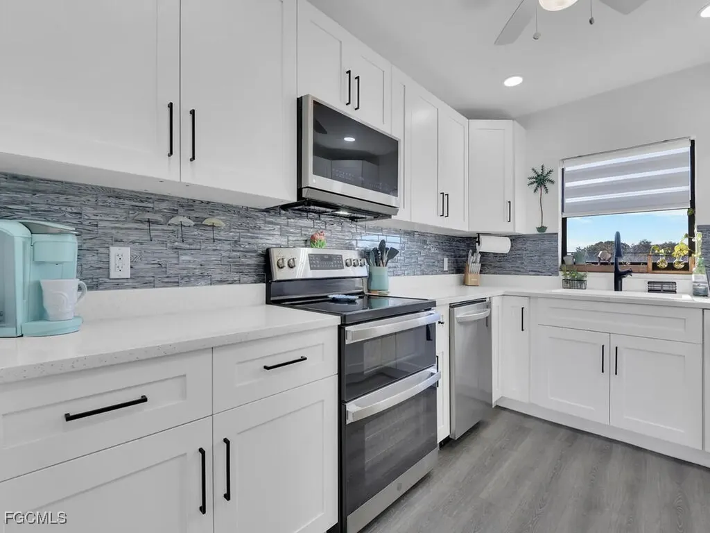 1027 SE 46th Lane Cape Coral FL 33904