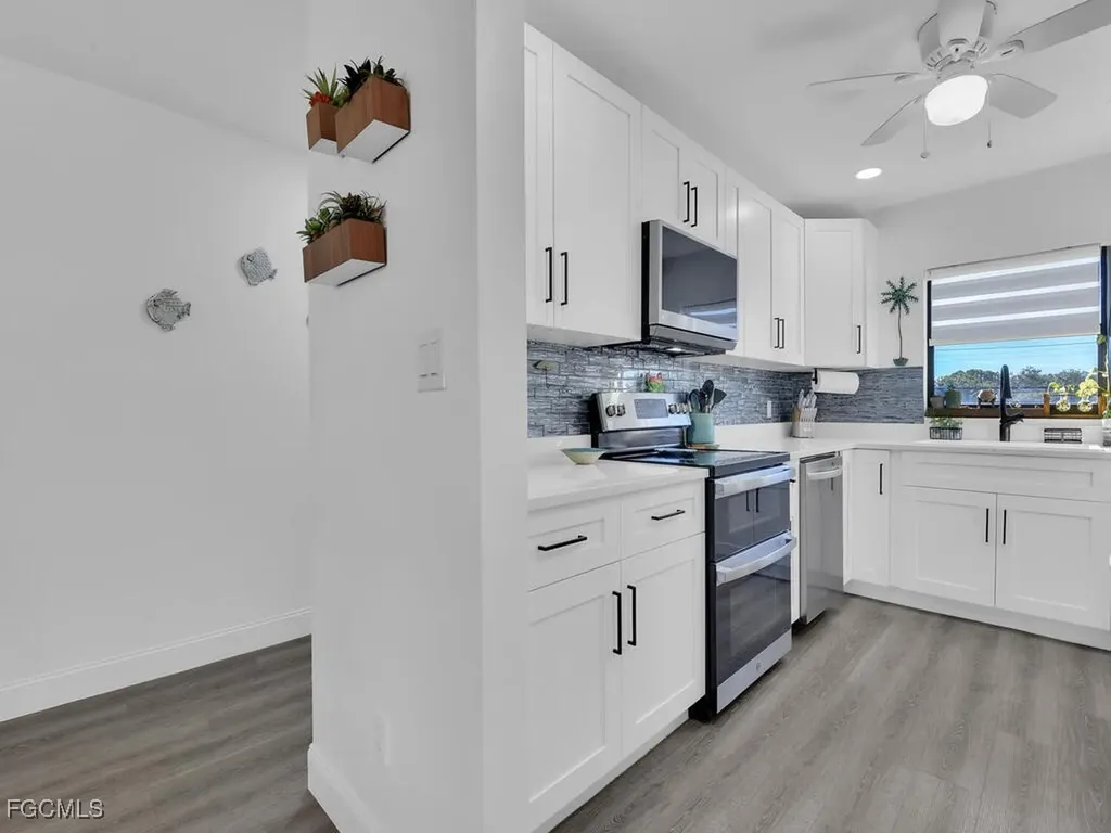 1027 SE 46th Lane Cape Coral FL 33904